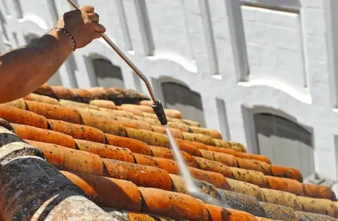 Nettoyage de toitures - Le Tréhou